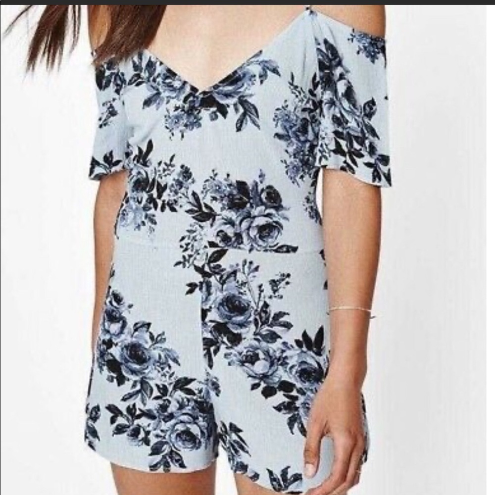 Kendall & Kylie off the shoulder romper floral